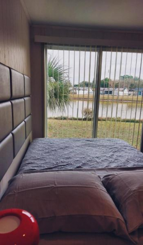 Lakeview Tiny House Near Airport & Universal Studios